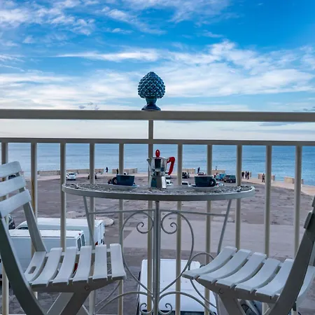 Πανσιόν Petali Rosa - Dimora Vista Mare 3*